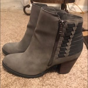 🎉Grey Booties🎉 True to Size